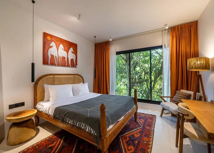 Bingin Comfort 3br With Full Kitchen, Laundry And Cinema Villa Uluwatu